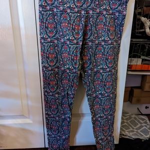 American Eagle Floral Leggings